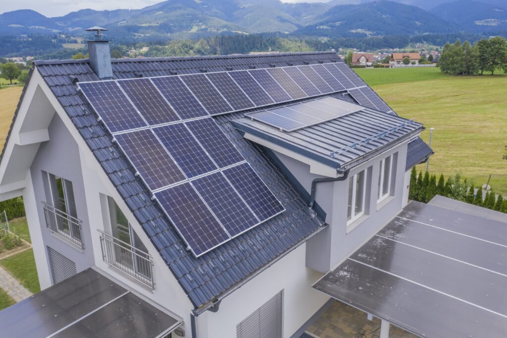 Advantages of having a solar panel