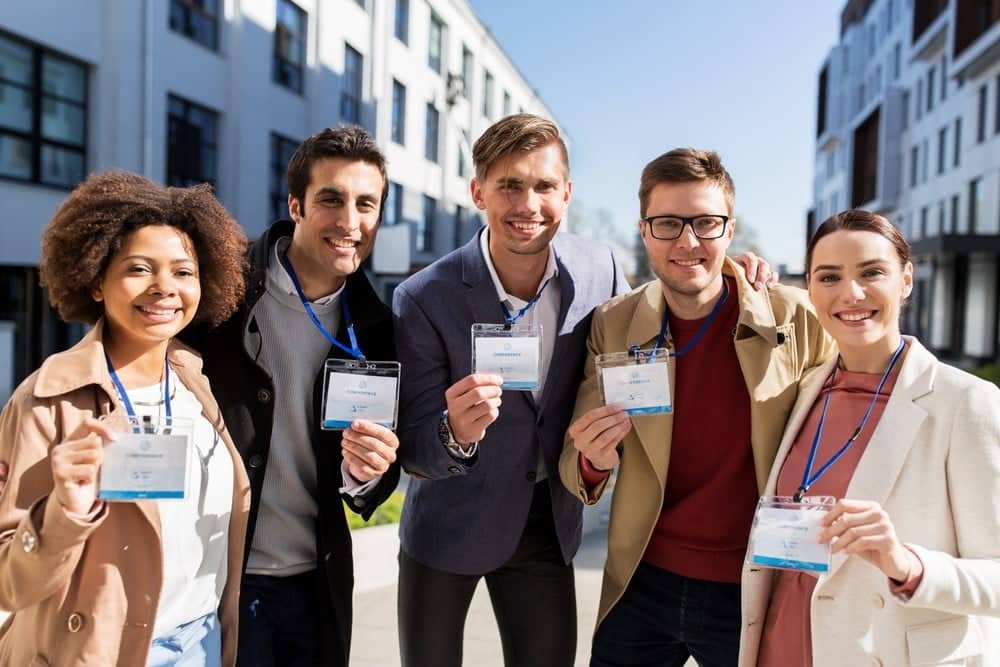 7 great benefits of using staff name badges