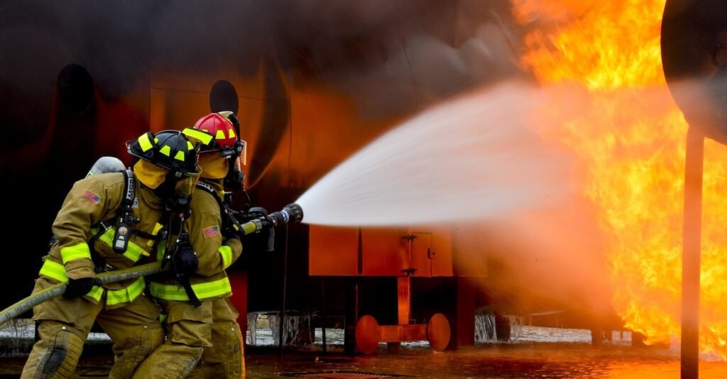 7 ways on how to put out fire for emergencies